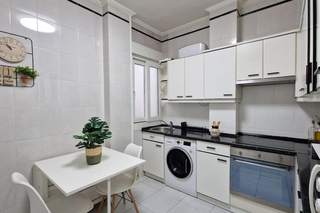 Cozy Apartment In The City Center By Aloha Bilbao Buitenkant foto